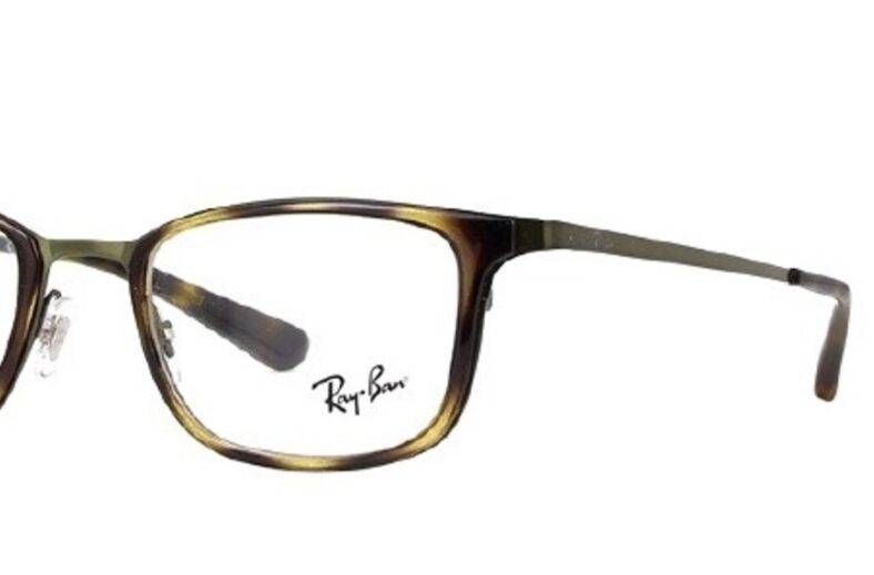Ray-Ban tortoiseshell eyeglasses frame.